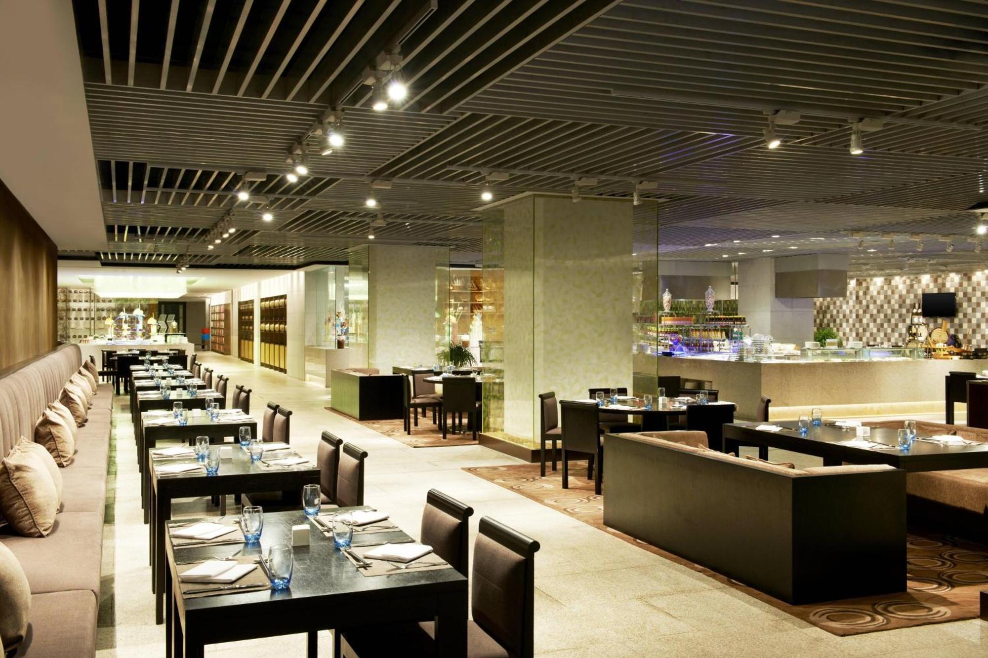 Four Points By Sheraton Qingdao, West Coast Exterior foto