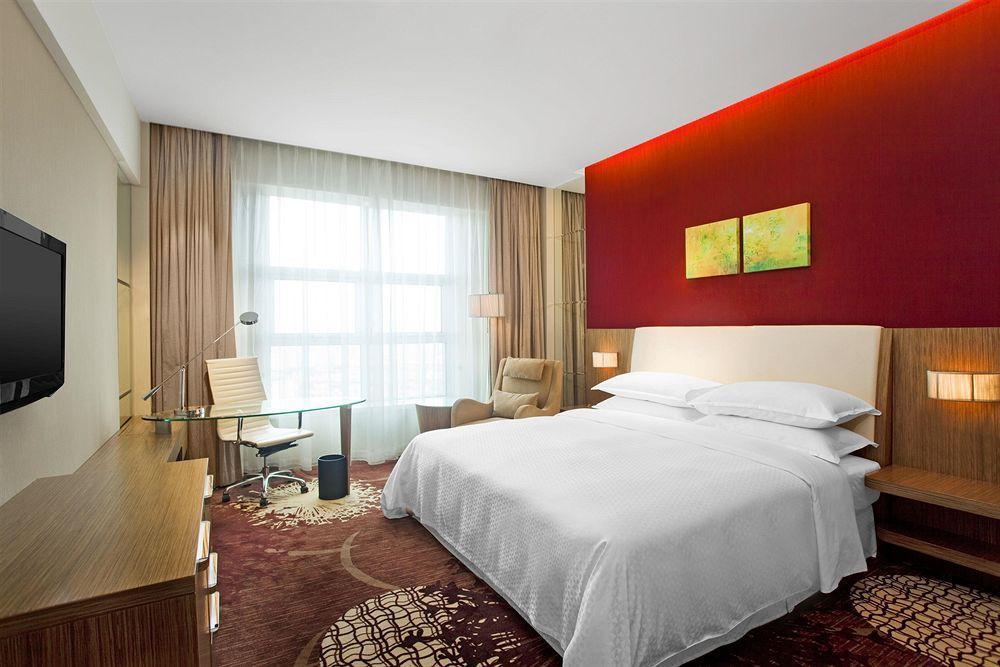 Four Points By Sheraton Qingdao, West Coast Exterior foto